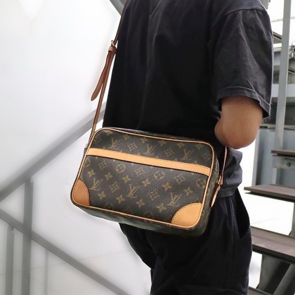 LOUIS VUITTON Monogram Compiegne Toiletry Vintage - Picture 2 of 14